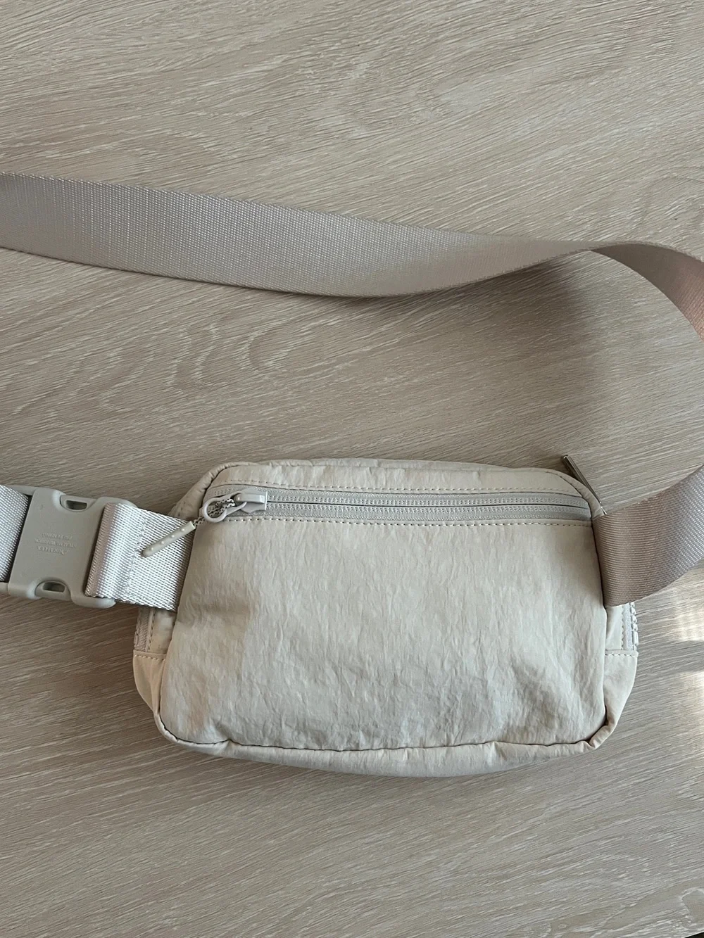 lululemon athletica small cream crossbody belt bag
